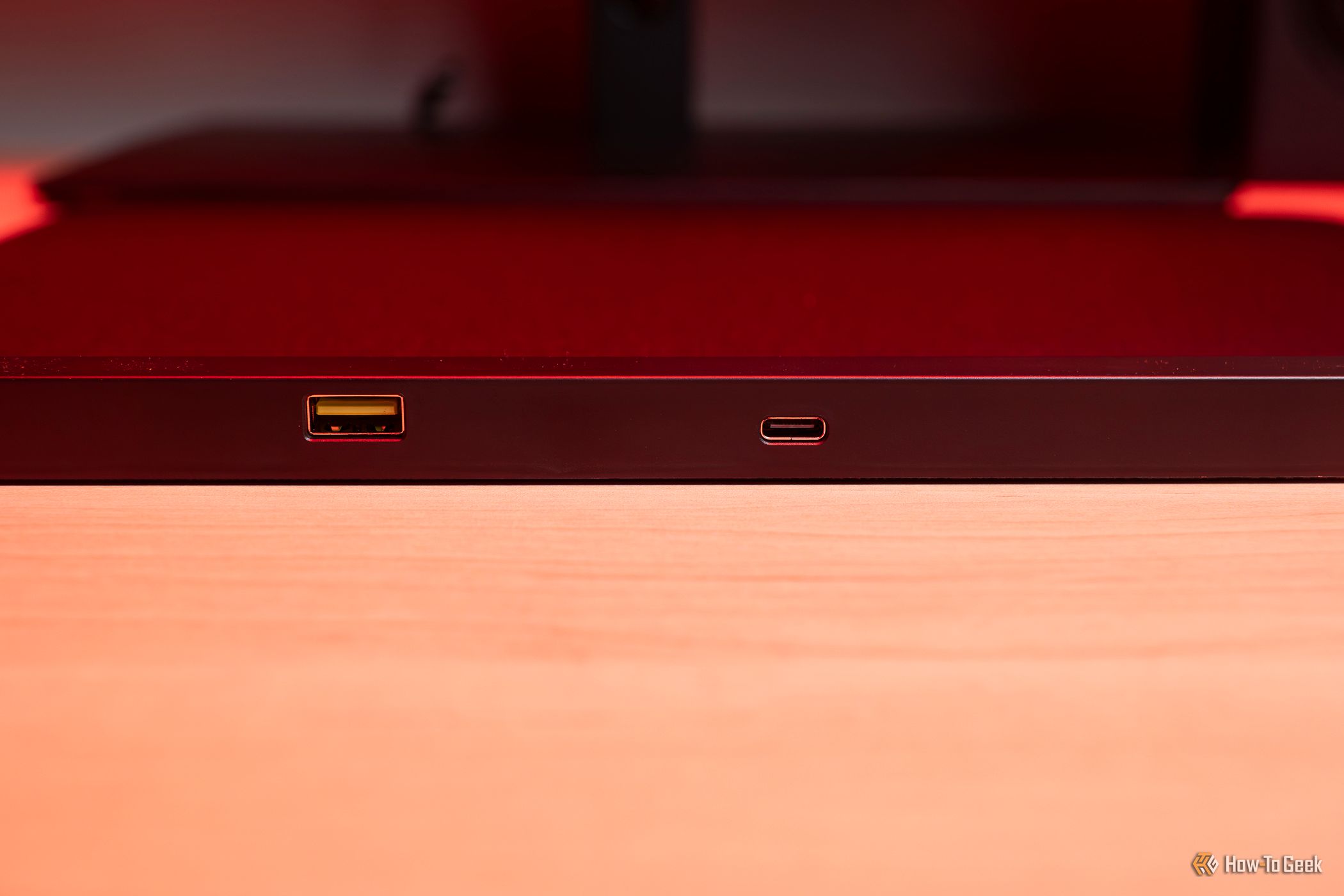 the-razer-firefly-v2-pro-usb-ports