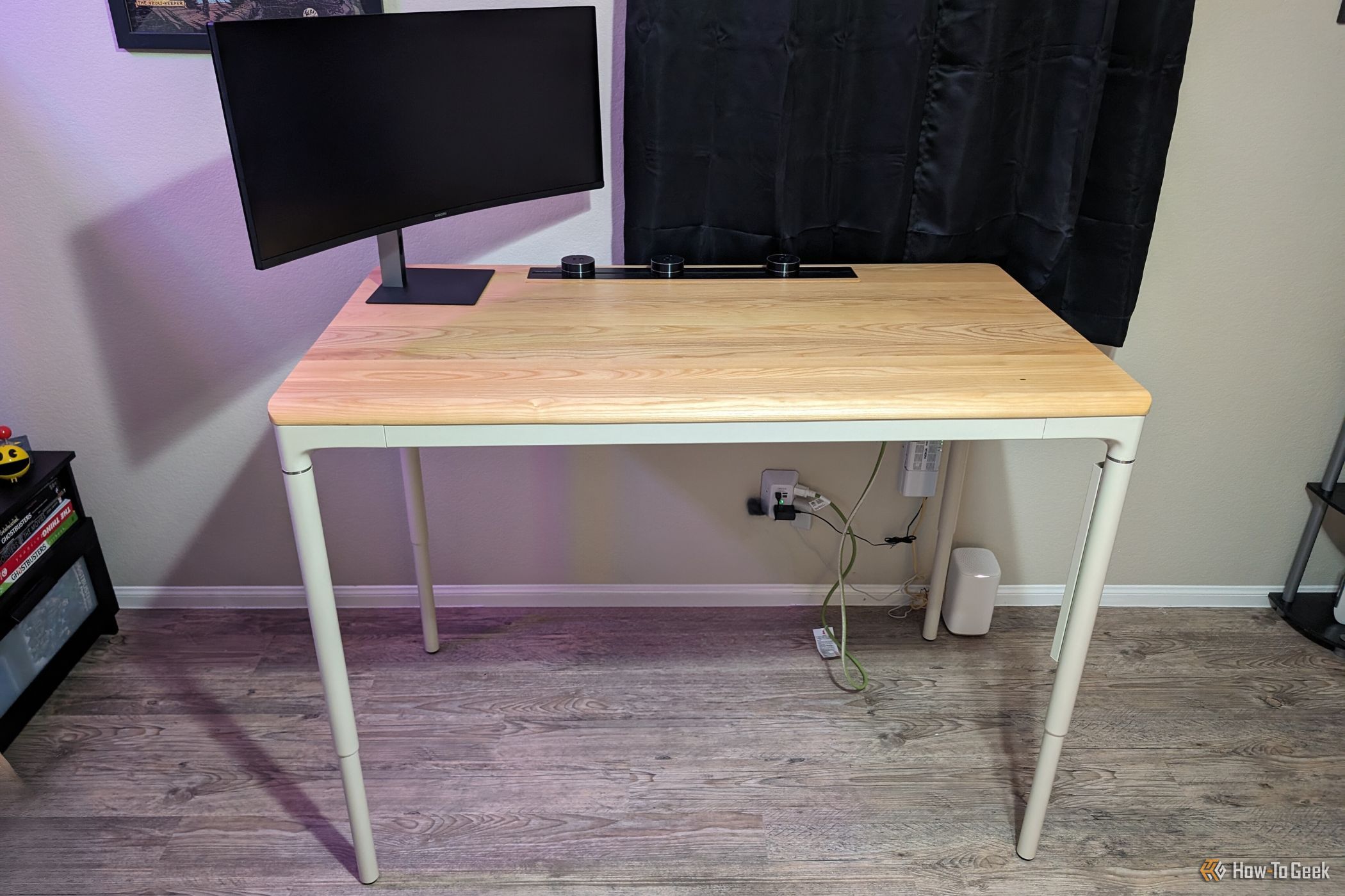 Autonomous SmartDesk Levitate with monitor on dispaly
