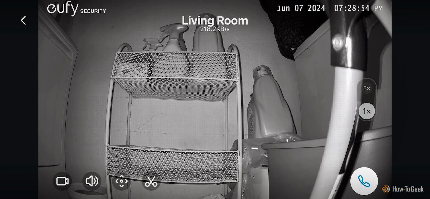 IR night vision on the Eufy Security Indoor Cam S350