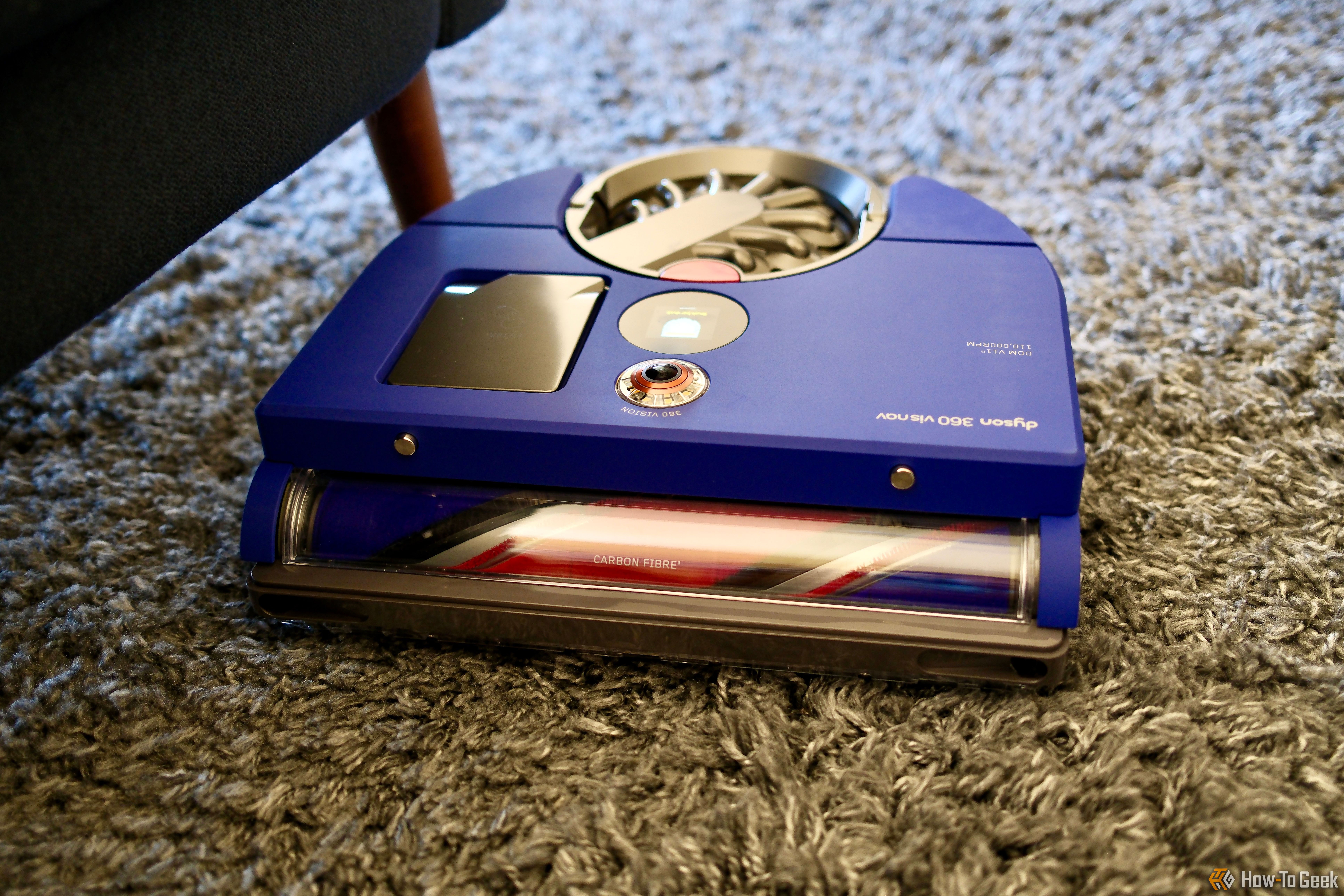 Front view of Dyson 360 Vis Nav on carpet