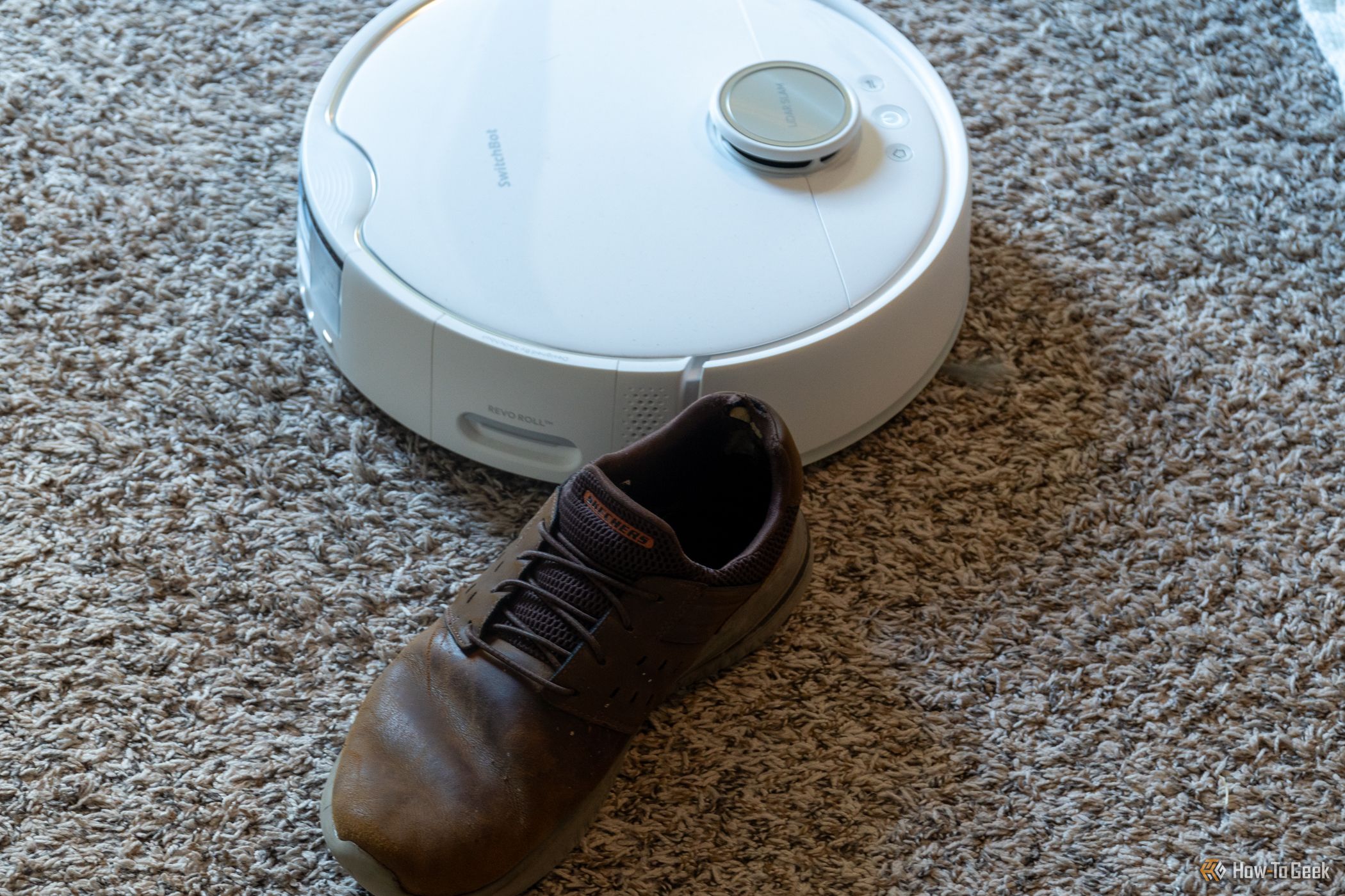 SwitchBot S10 Robot Vacuum AI Object Detection Moving Around Shoe