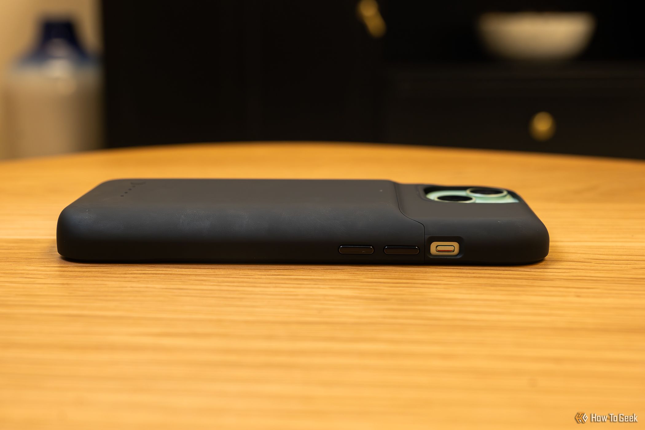 Mophie Juice Pack for iPhone 15 face-down