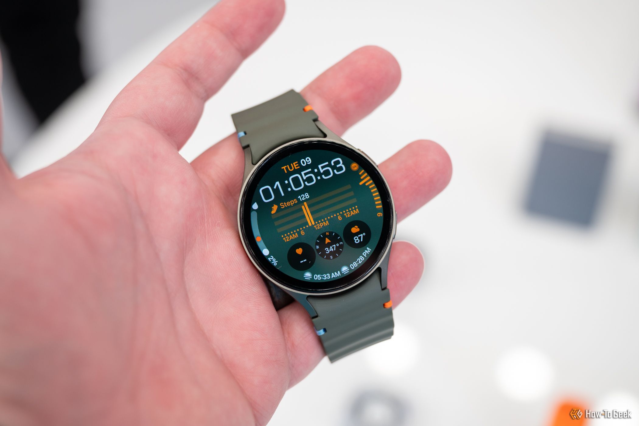Person holding the Samsung Galaxy Watch 7