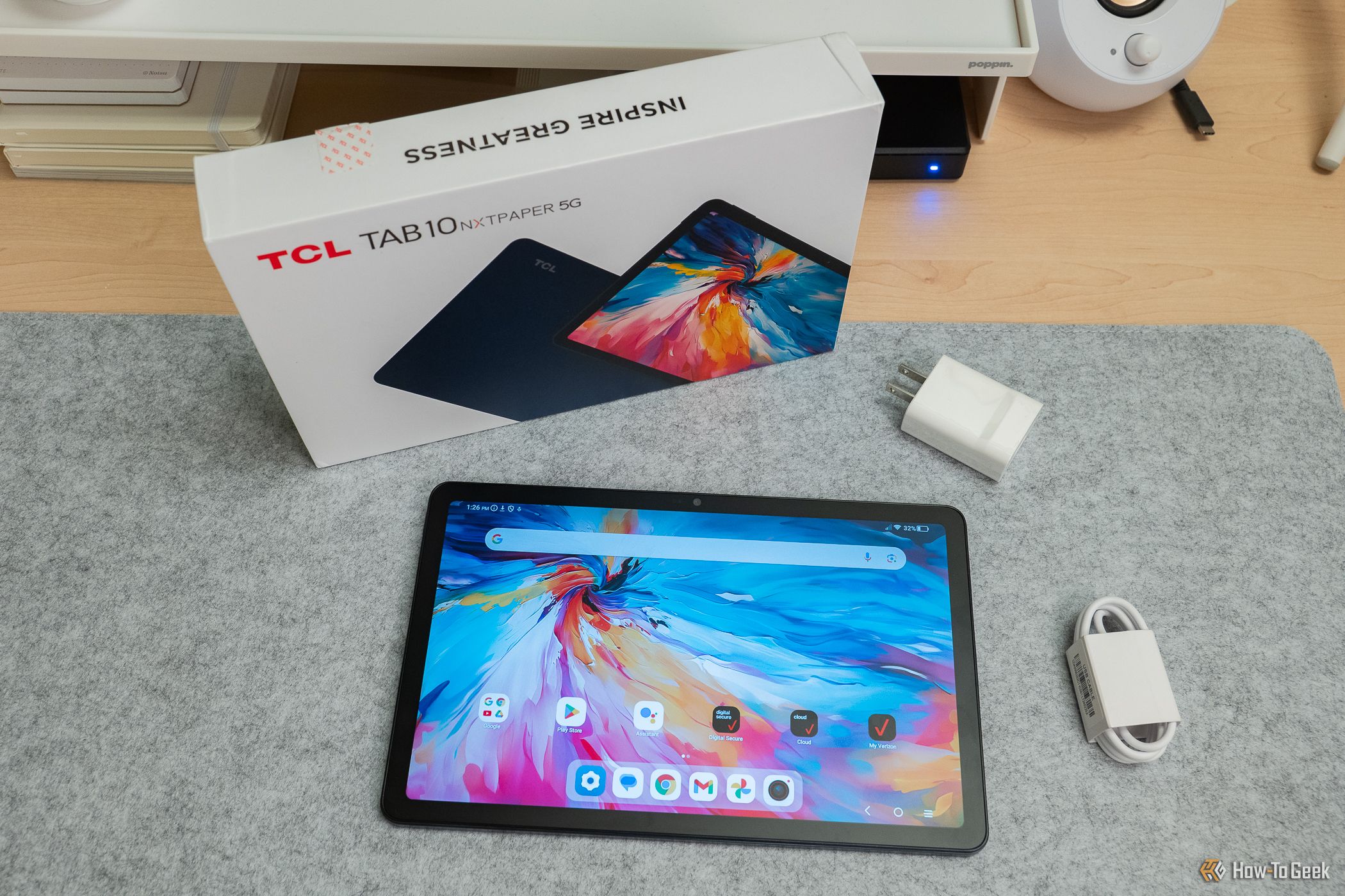 The TCL TAB 10 NXTPAPER 5G and package contents