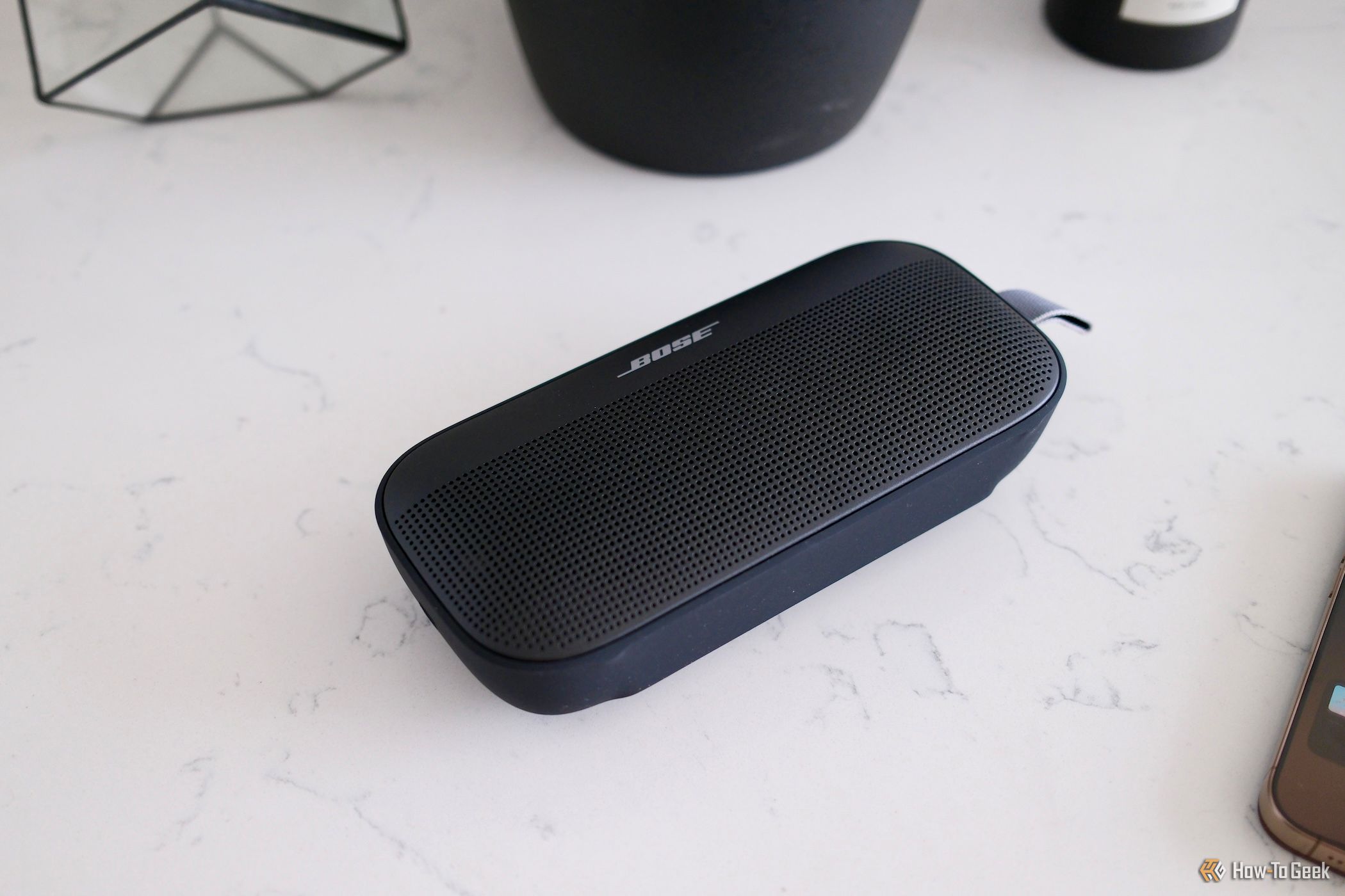 Bose SoundLink Flex (2nd Gen) lying down