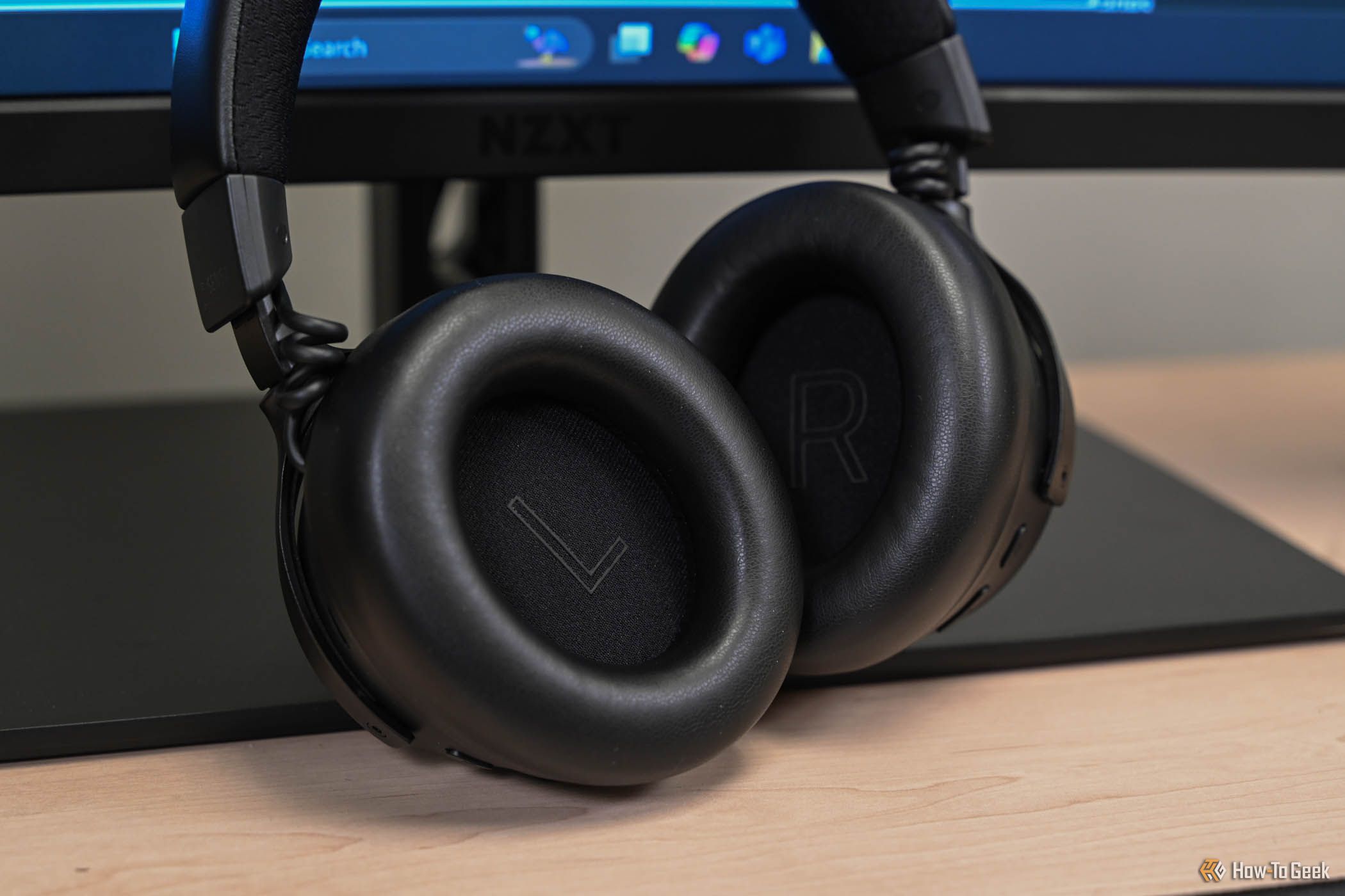 Razer Kraken V4 Pro ear cups