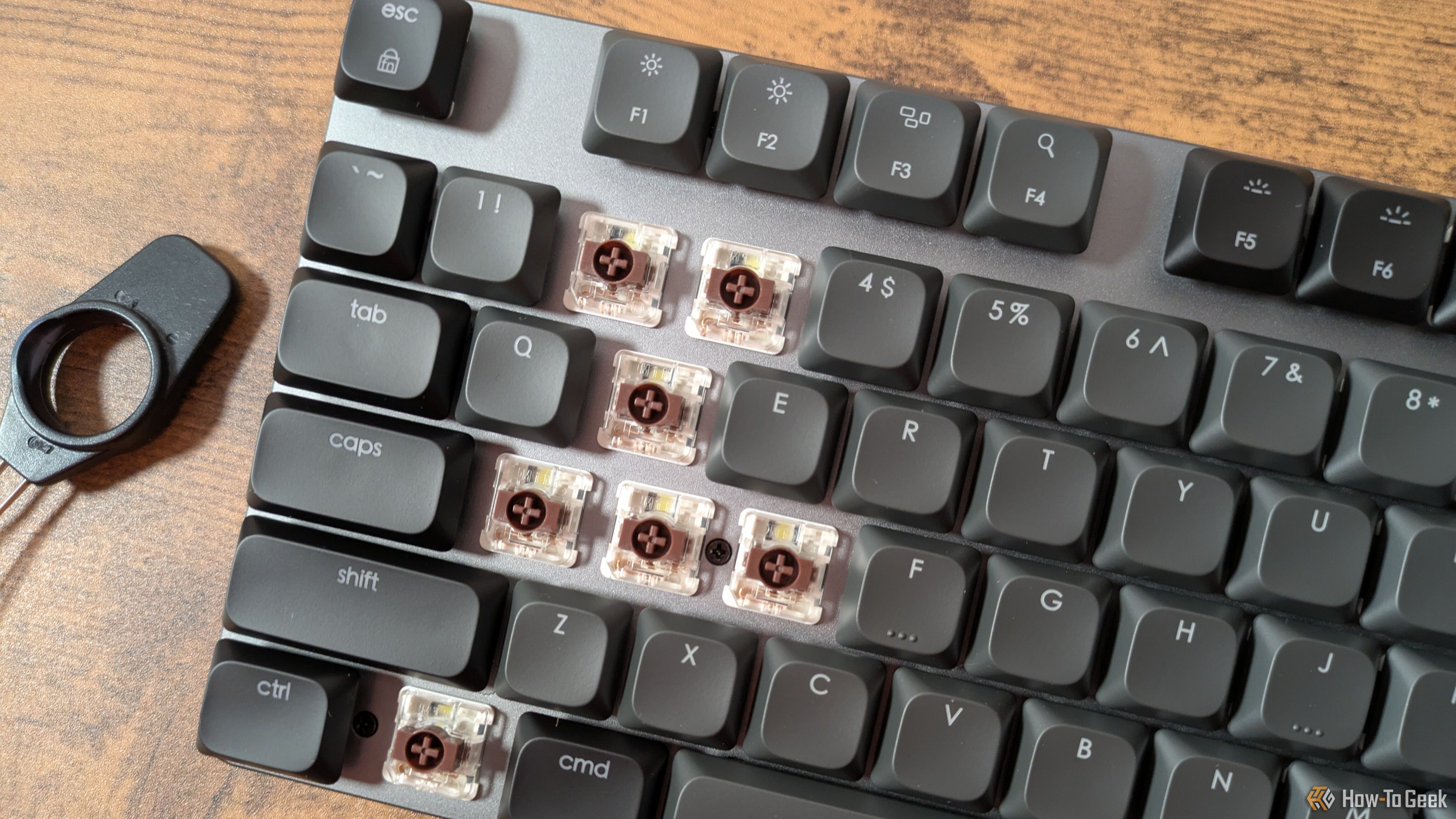 Satechi SM3 switches with keycaps removed.