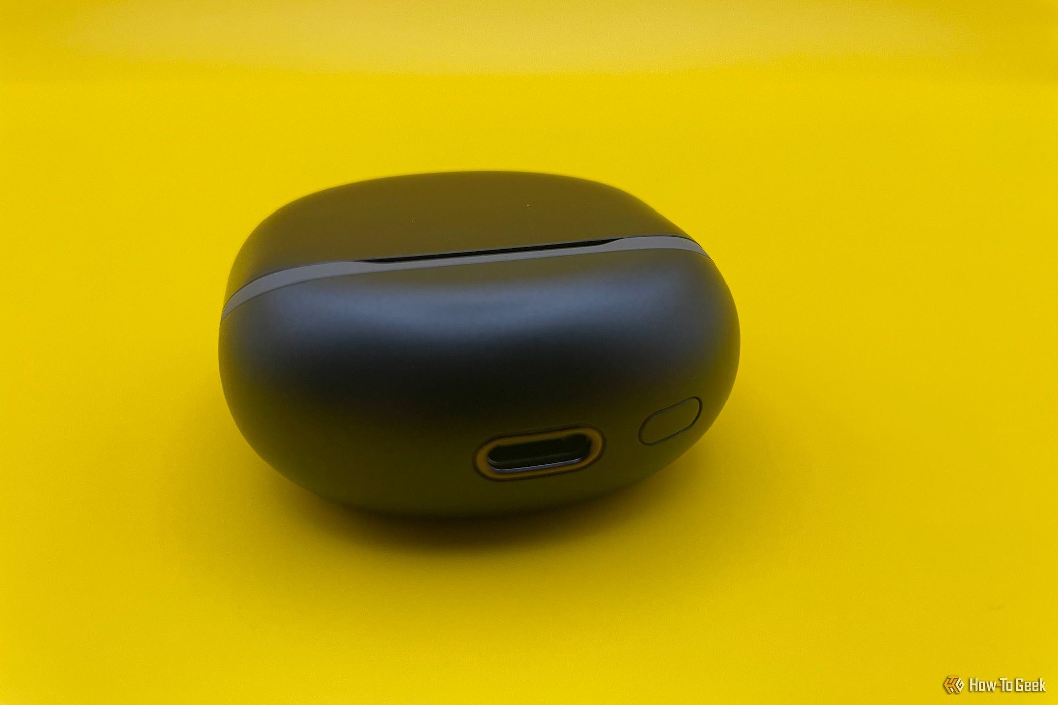 The USB-C port on the SoundPEATs Air5 charging case.