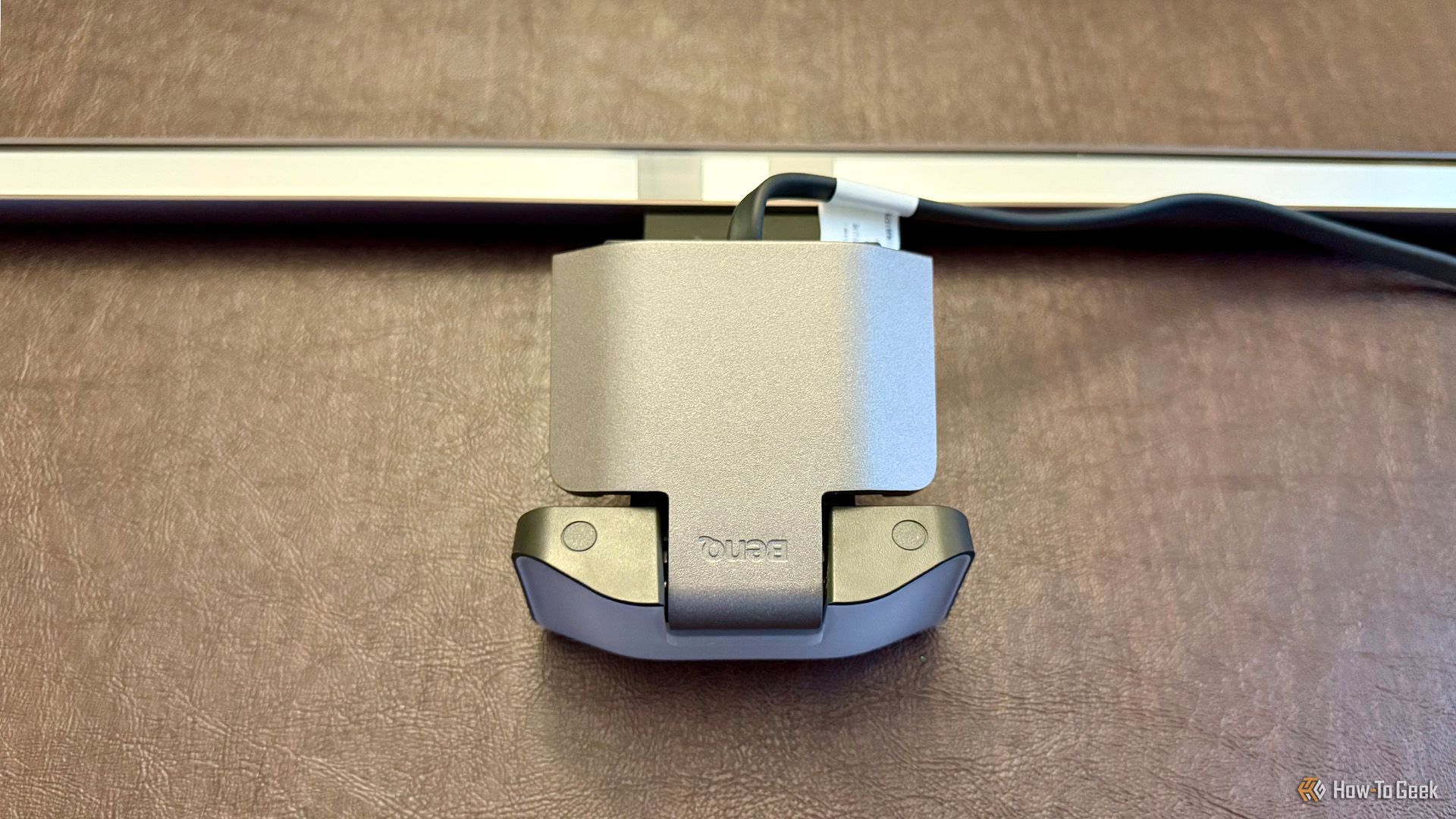 Close-up of closed clamp of BenQ ScreenBar Halo 2.