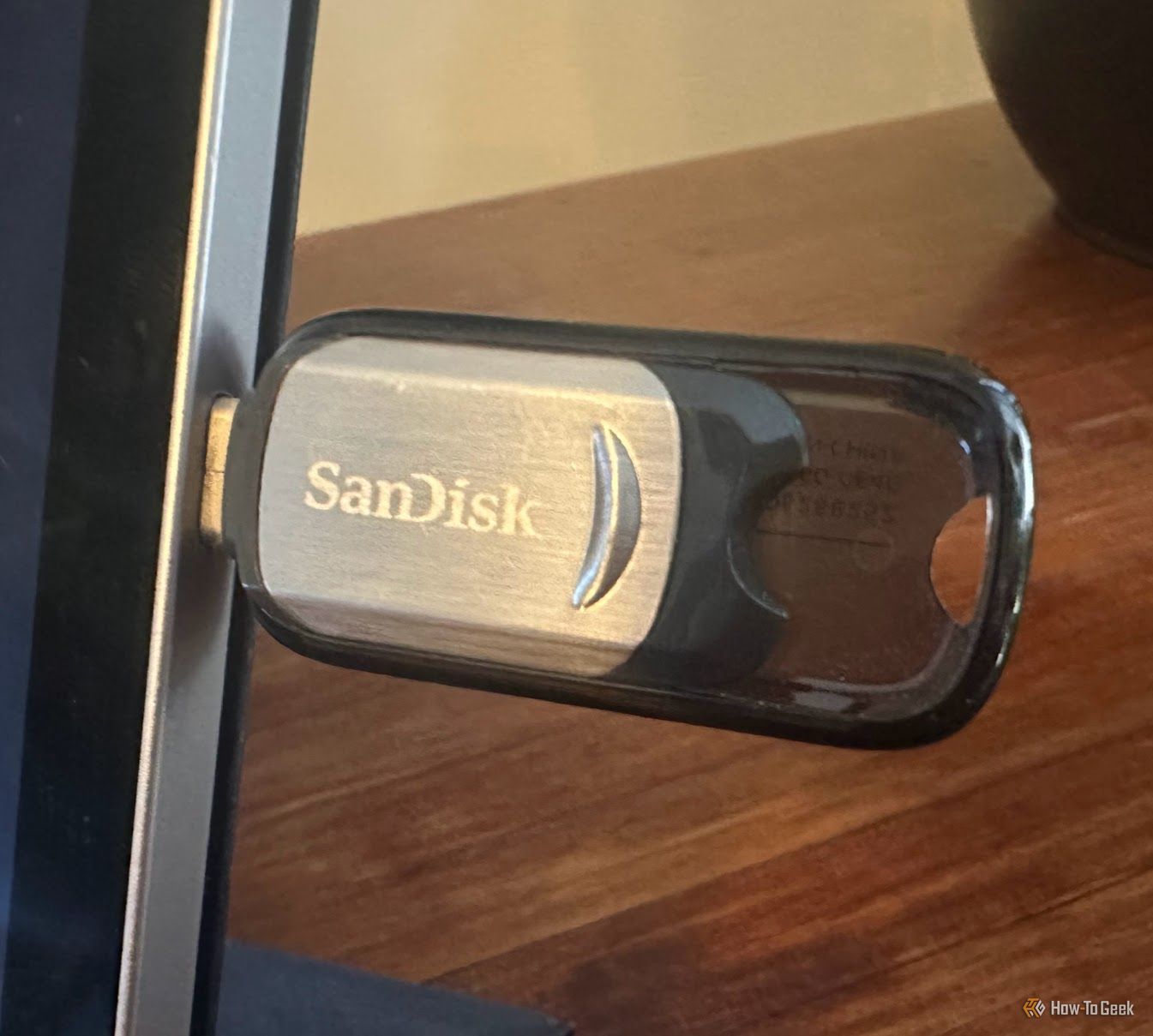 5 useful things that you did not know you can do with your iPad’s USB port