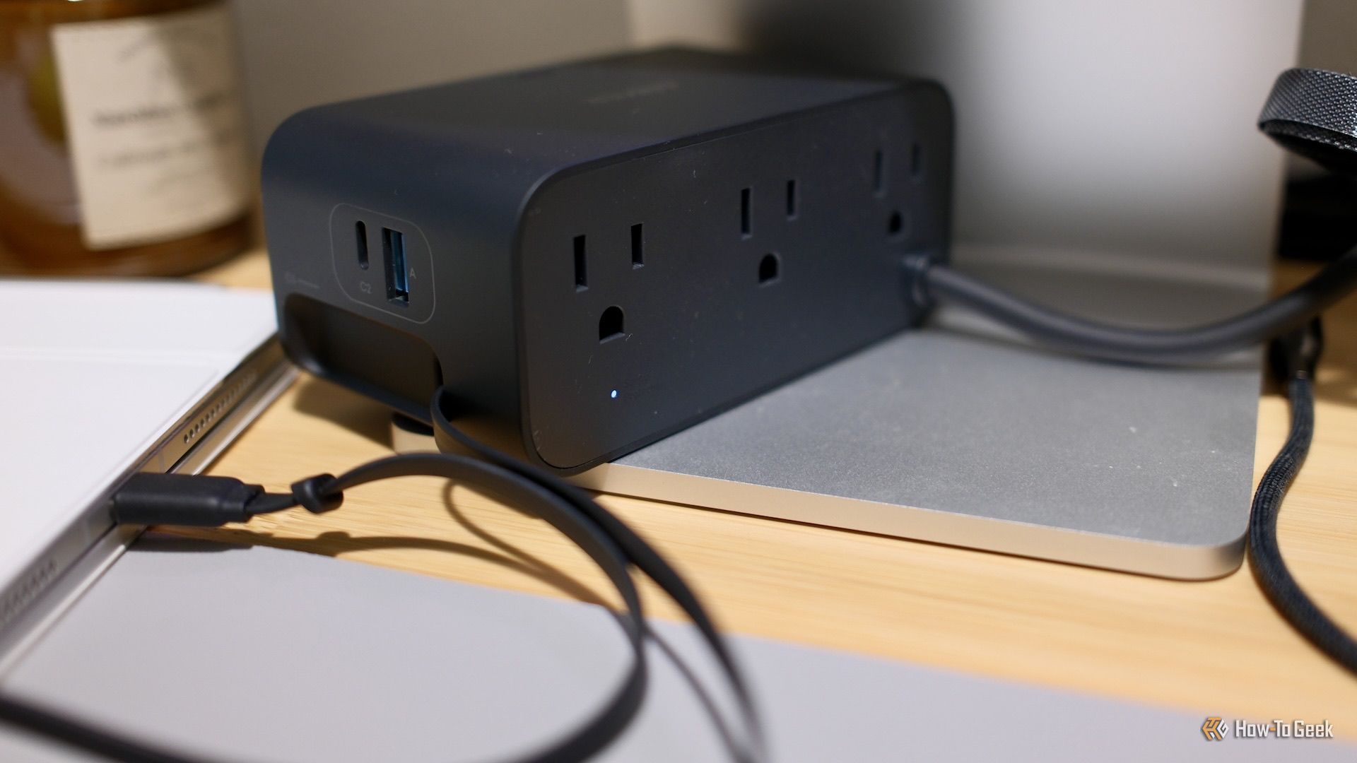 Showing the back of Anker Nano Charging Station (7-in-1, 100W).