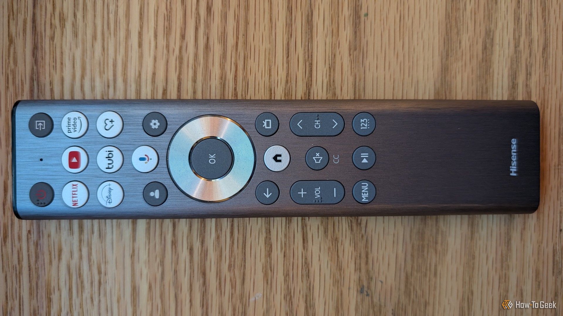 The Hisense 75U75QG remote.